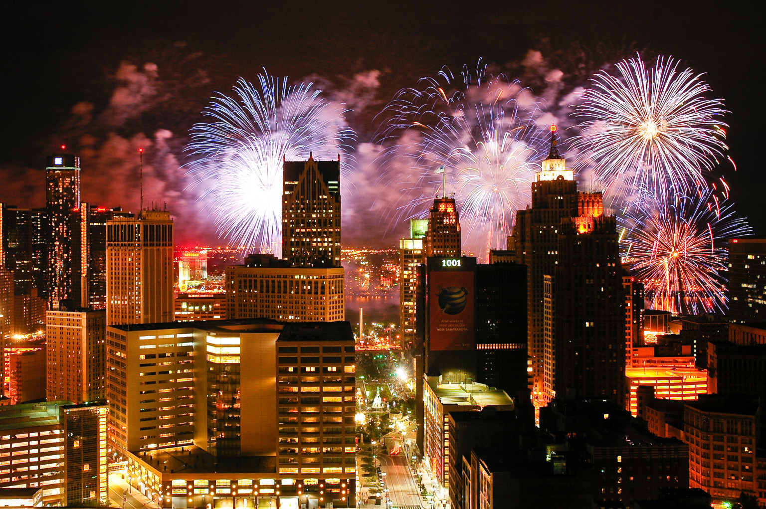 Detroit Fireworks 2013 Celebration Weeks Before 4th Of July Shows