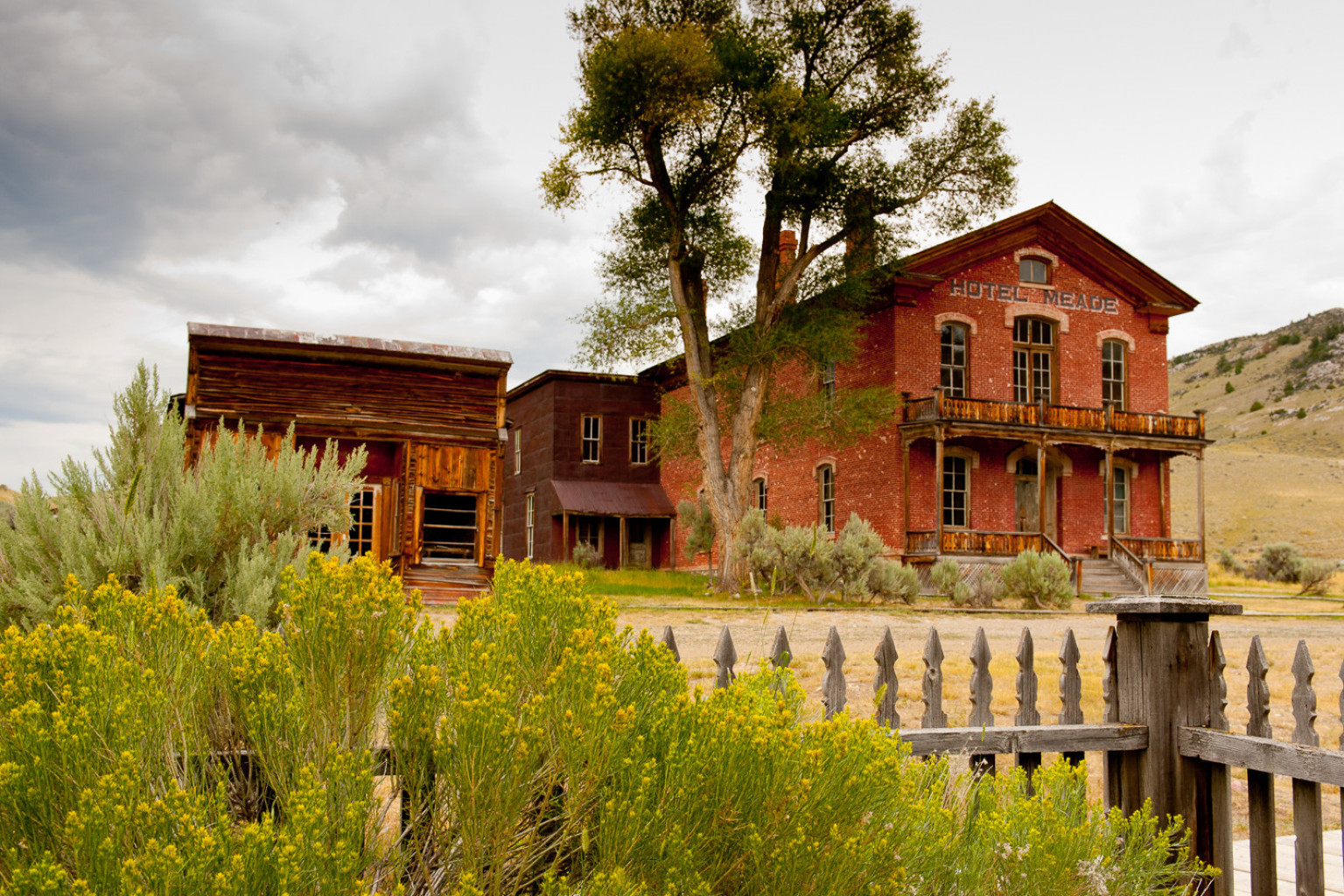Abandoned Montana: Gold Rush Towns Sit In All Their Ghostly Glory