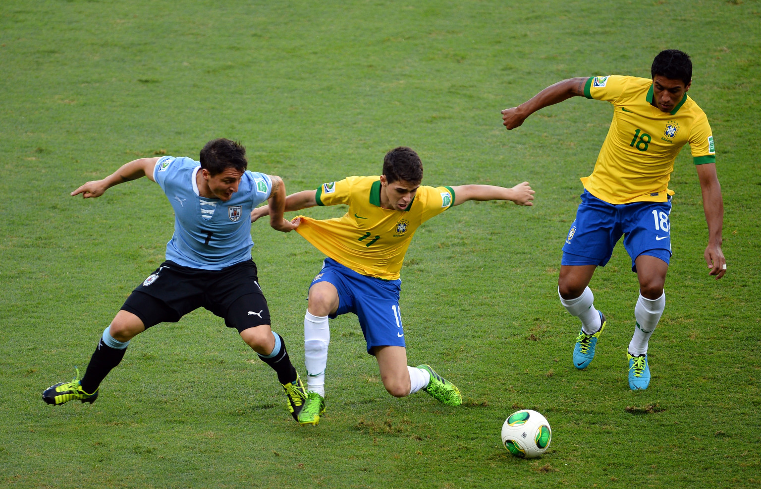 Uruguay eliminatorias fecha cuarta miradas roba acción