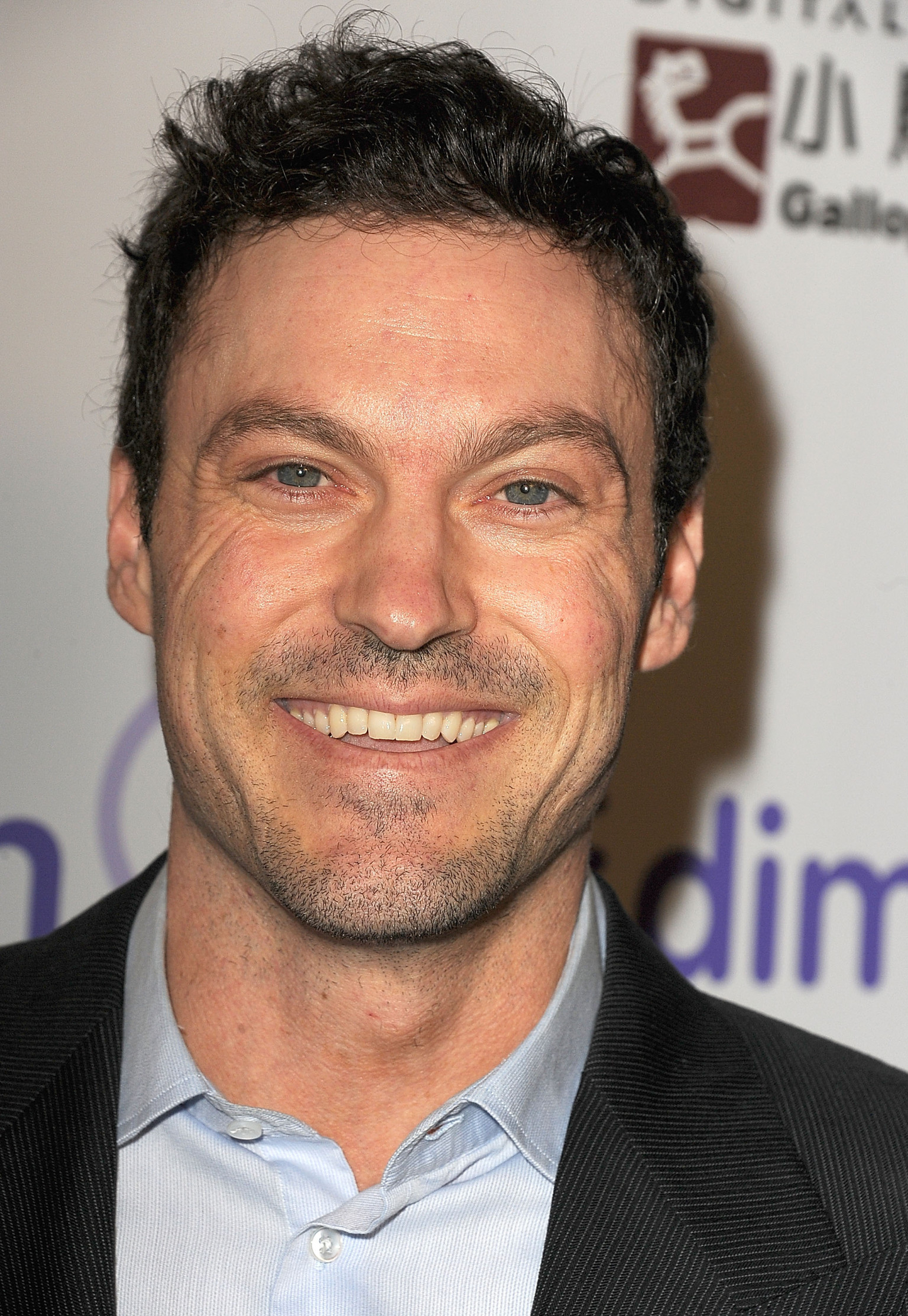 Anger Management Brian Austin Green Promoted To Series Regular