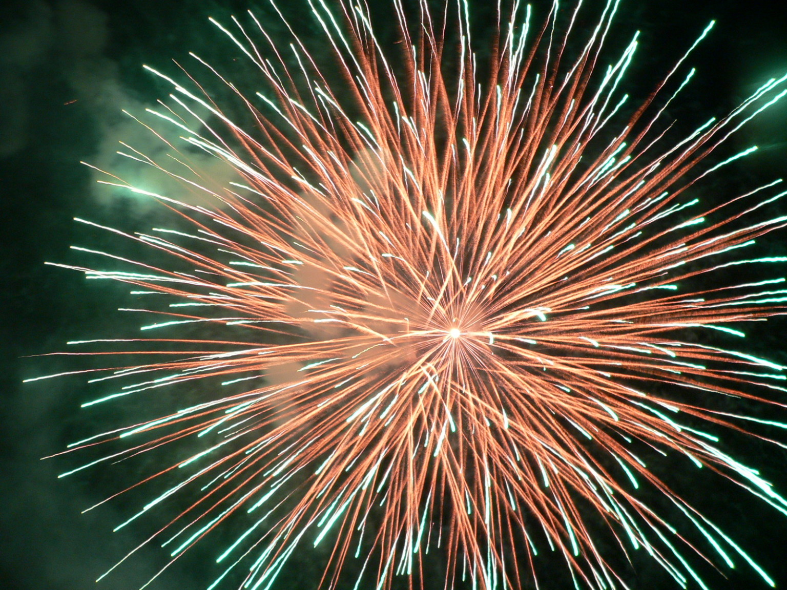 Science Of Fireworks How Do The 4th Of July Pyrotechnics Work? HuffPost