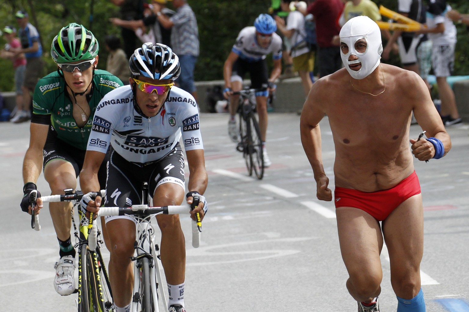 PHOTOS Tour de France ces spectateurs que l on croise forcément dans les étapes de montagne