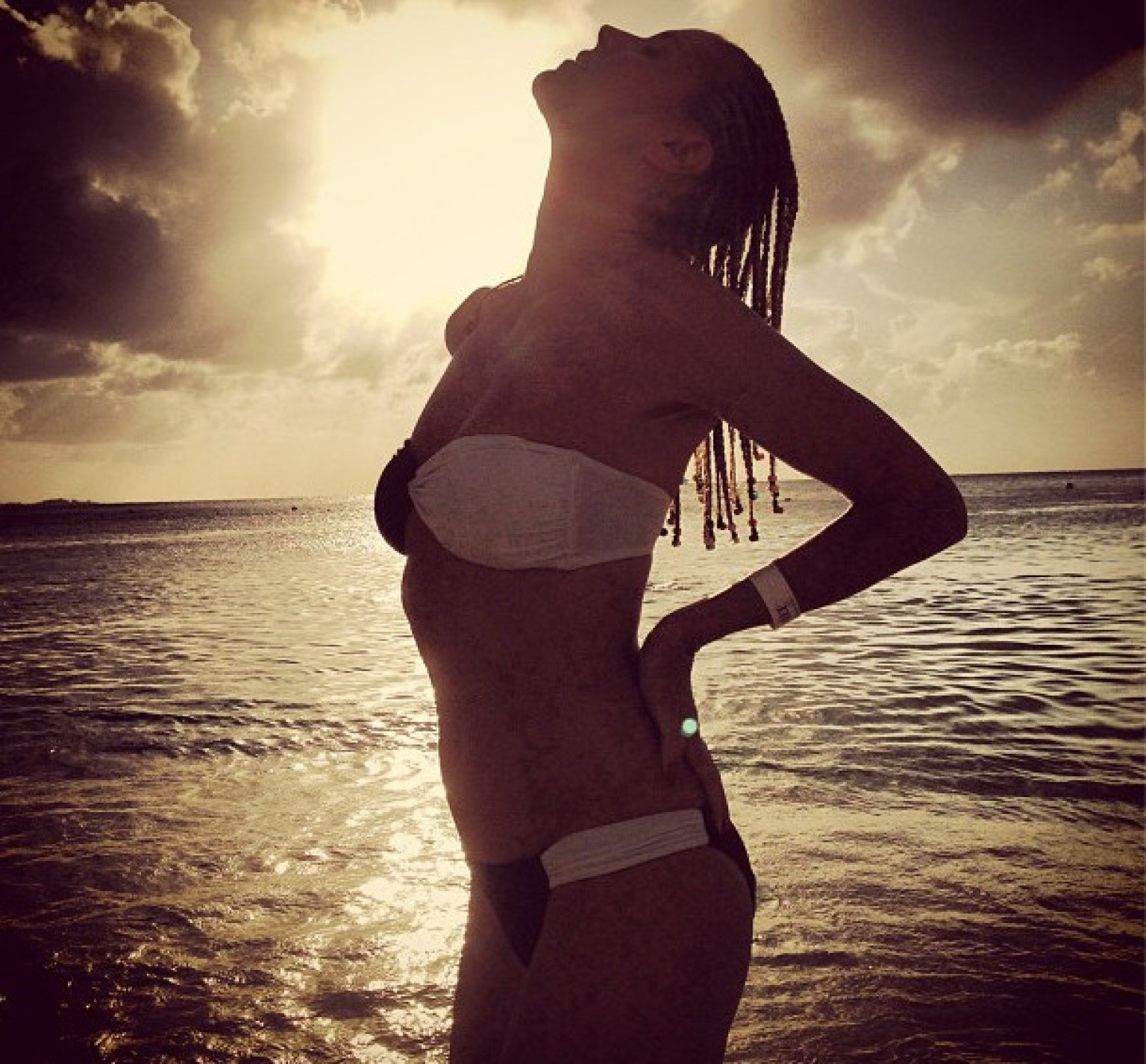 Heidi Klum Flashes Butt Bikini Body On Instagram NSFW PH