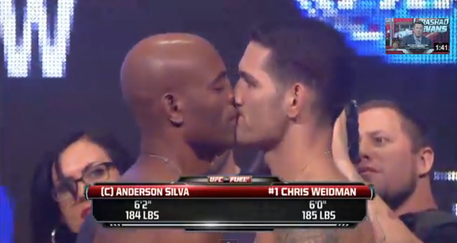 Anderson Silva And Chris Weidman Ufc Fighters Share Kiss At Weigh 2609