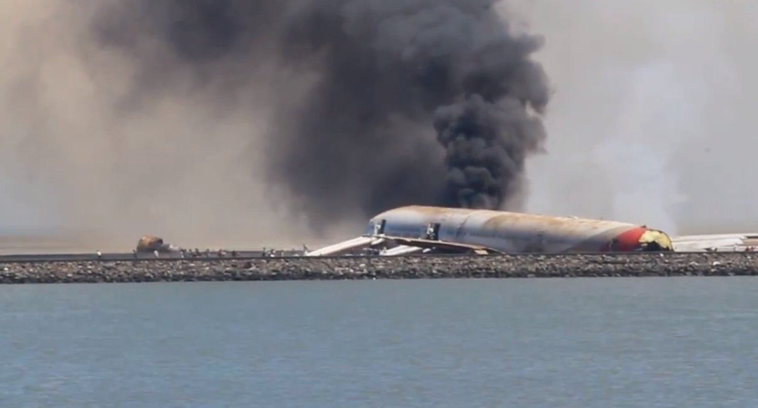 Boeing 777 Crash Video Shows Detail Of Plane Evacuation HuffPost