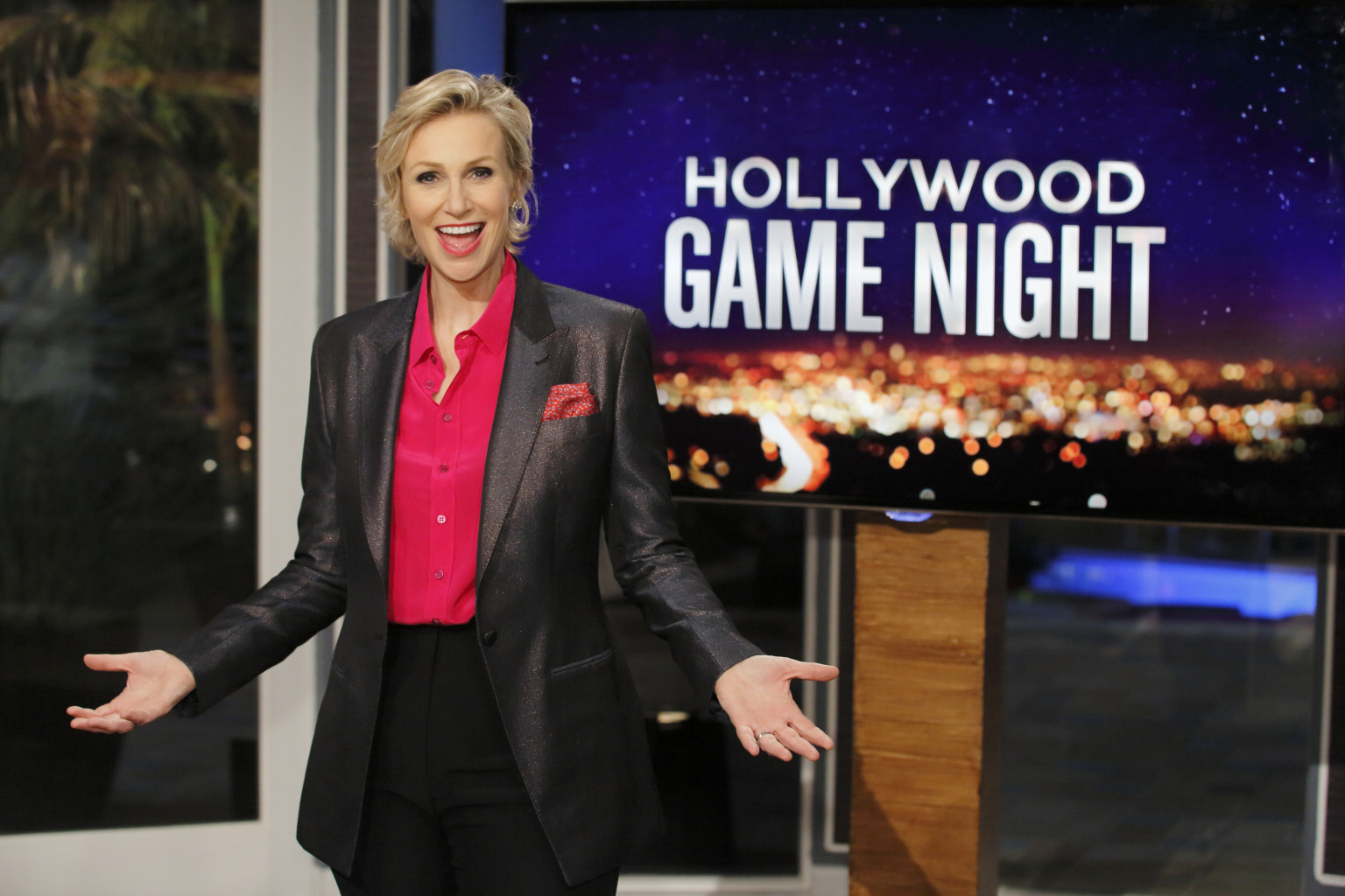 #39 Hollywood Game Night #39 Premiere: Host Jane Lynch Previews New Series