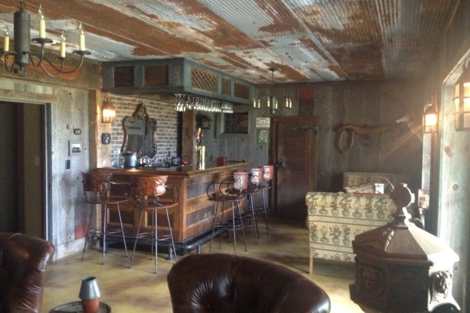 DIY Bar Made From Old Barn Scraps Is The Ultimate Man Cave (PHOTO)