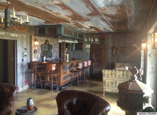 DIY Bar Made From Old Barn Scraps Is The Ultimate Man Cave (PHOTO ...
