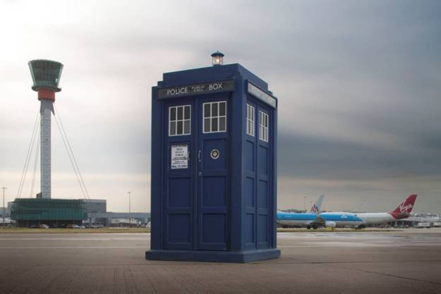 doctor-who-tardis-lands-at-heathrow-for-50th-anniversary