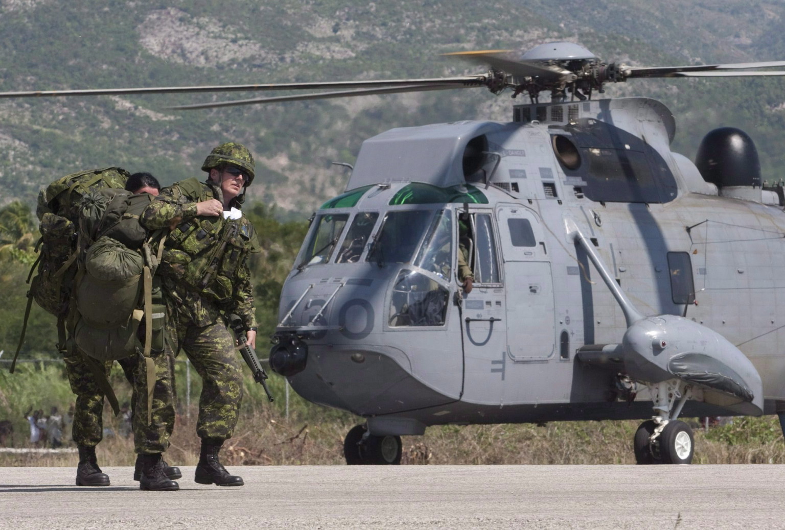 Sea King Helicopters Fleet Grounded After CFB Shearwater Accident