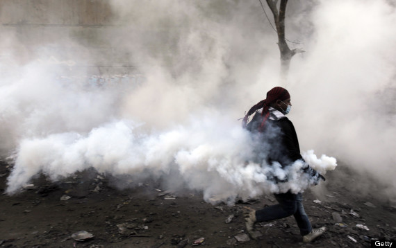 teargas egypt 2011