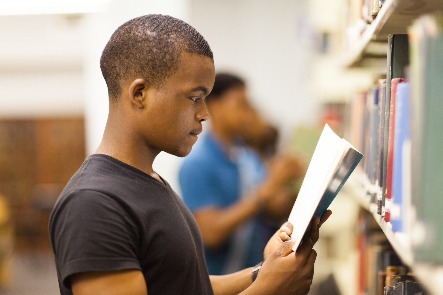 10 Books You Should Read Before College | HuffPost