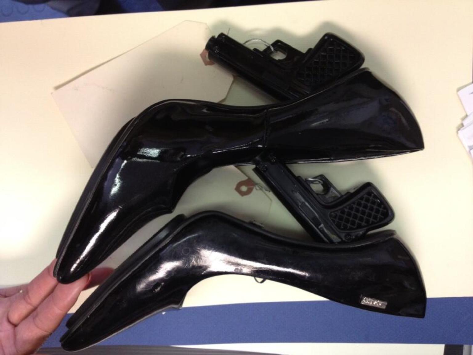 TSA Shows Off Crazy High Heel Guns It Confiscated From LaGuardia