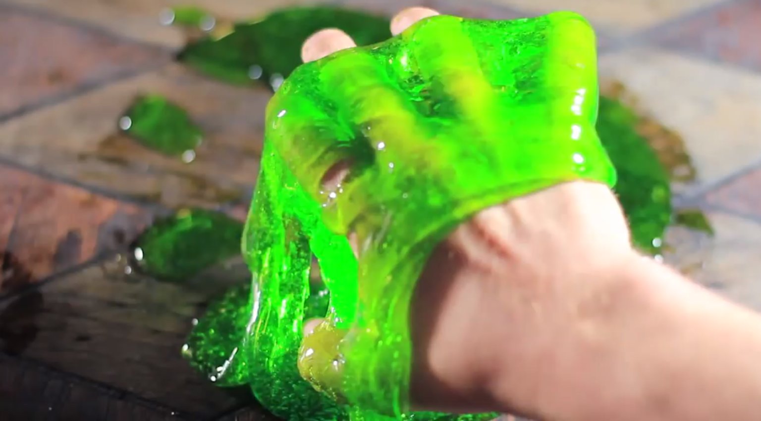 Green Slime Video Household Hacker Shares Recipe For Homemade Goop