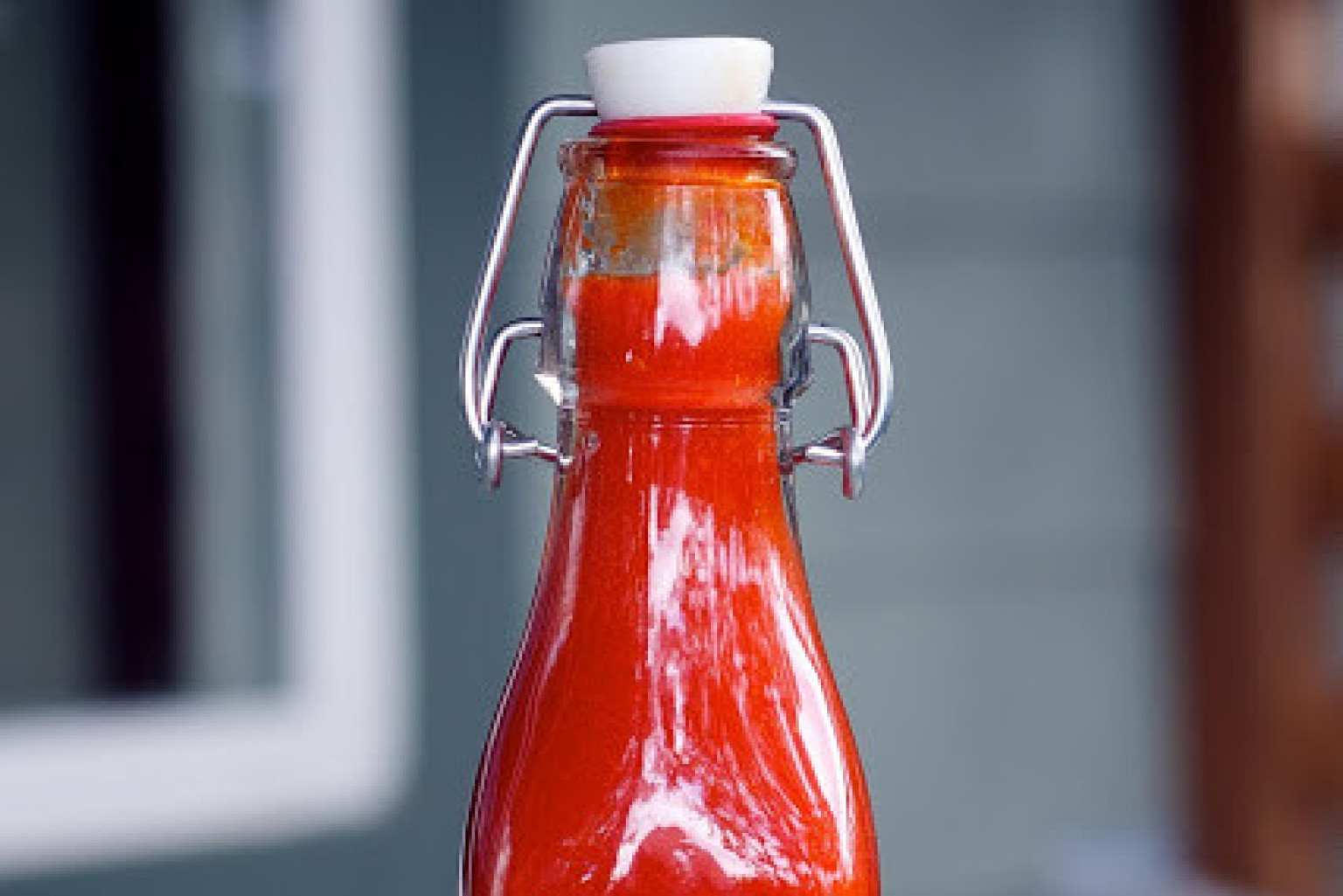 What is a good recipe for homemade hot pepper sauce?
