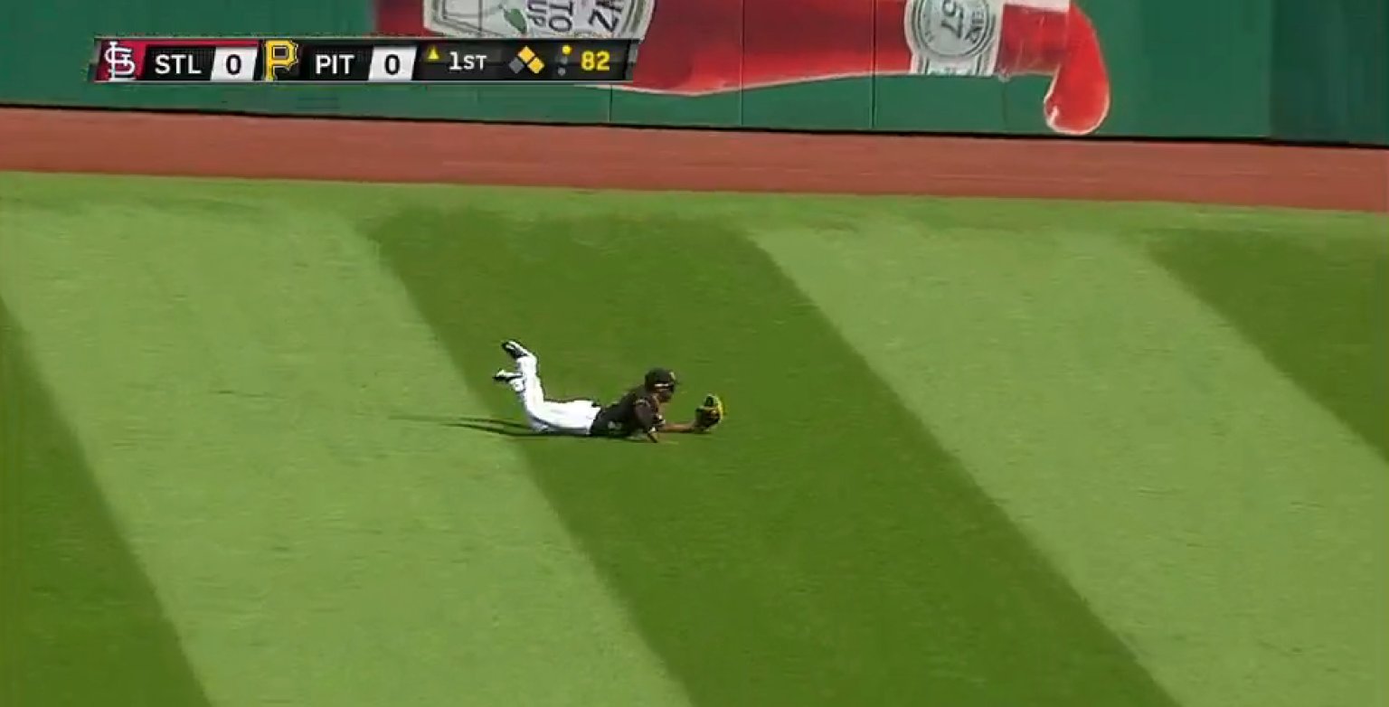 Andrew McCutchen Catch Pirates Outfielder Makes Diving Grab, Then