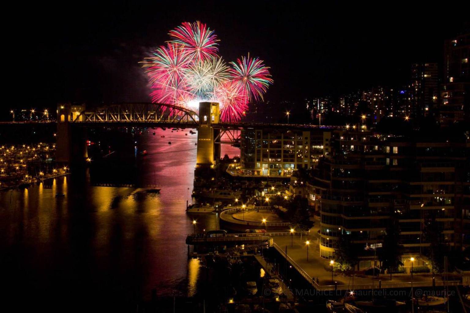 Vancouver Fireworks Canada's Night Draws More Than 250,000 To English Bay