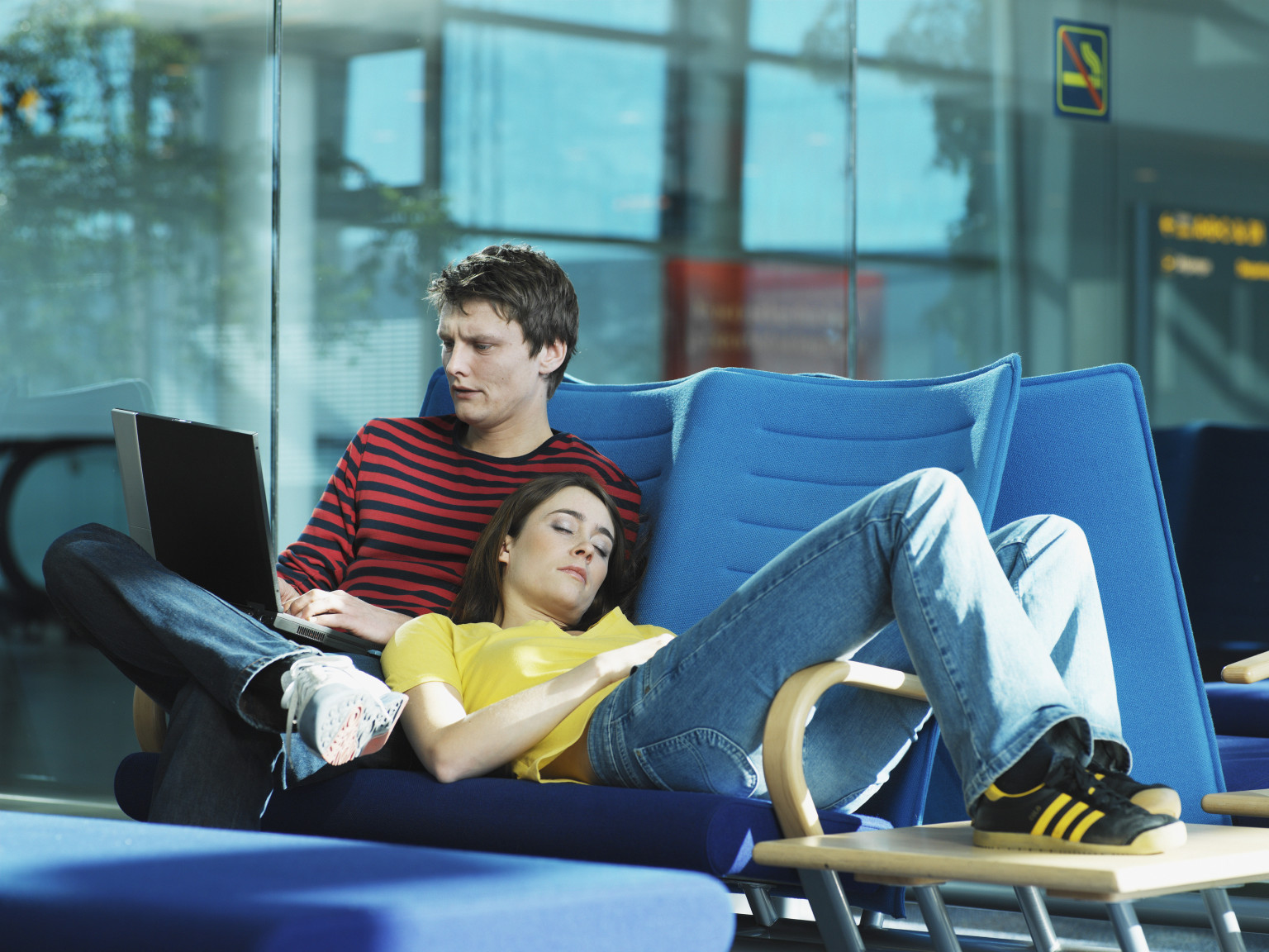 Getting Stuck At The Airport Can Actually Be A Fun Date | HuffPost