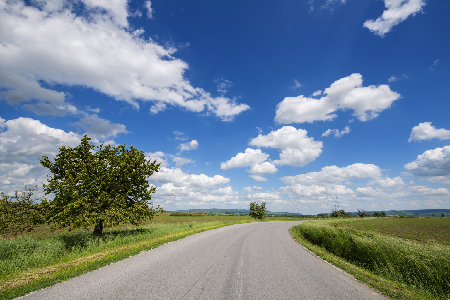  13 Smart Ways To Stay Healthy On A Road Trip | HuffPost