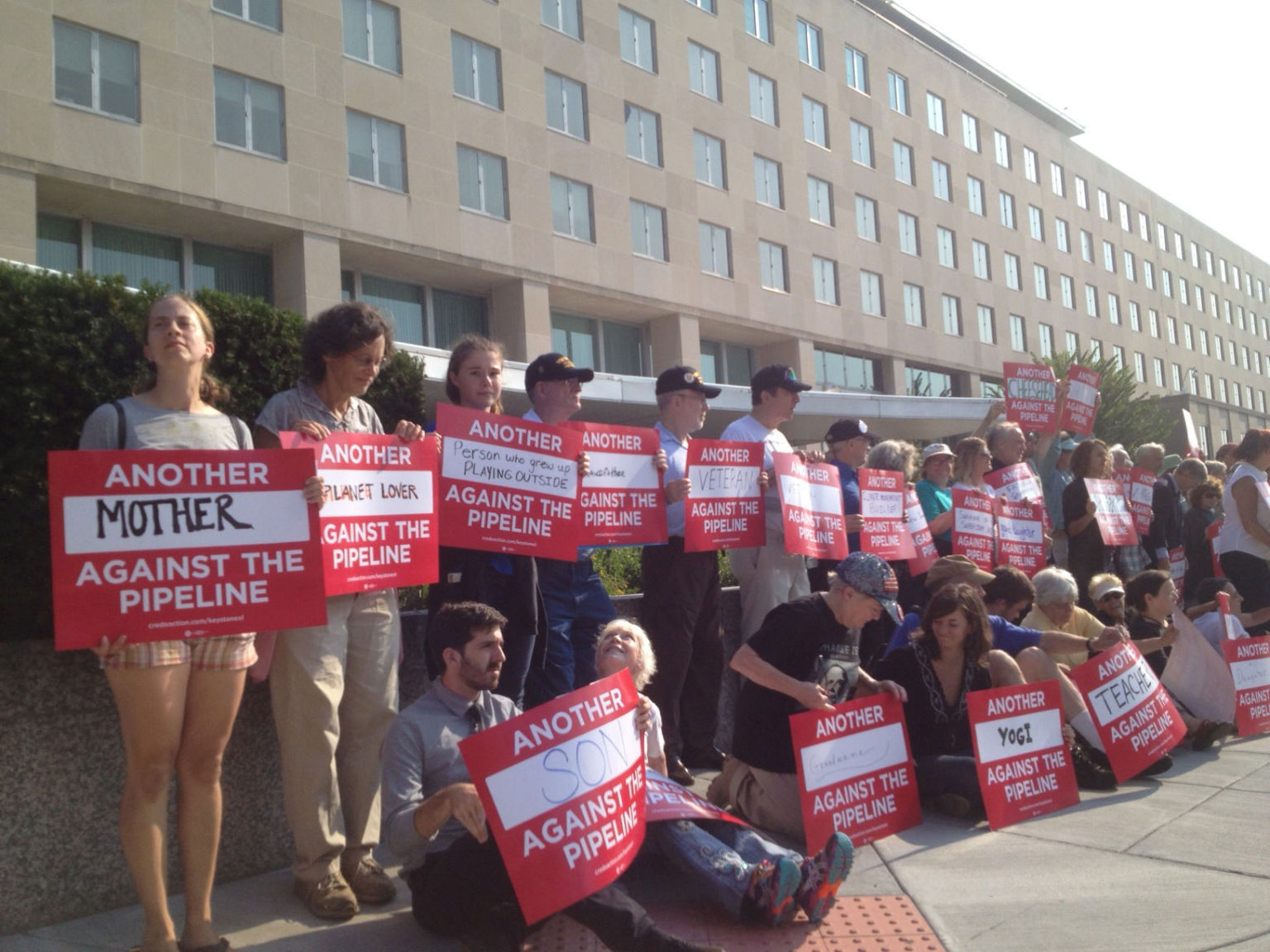 Keystone Xl Protest Draws Hundreds To State Department Huffpost