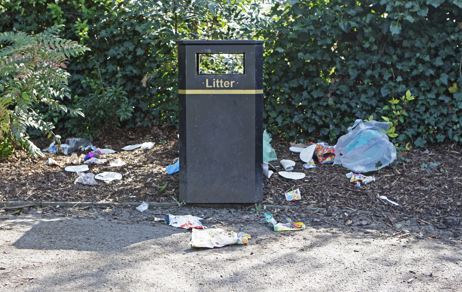 City Of London Puts The Bins Out, Showing How Safer Britain Feels Since