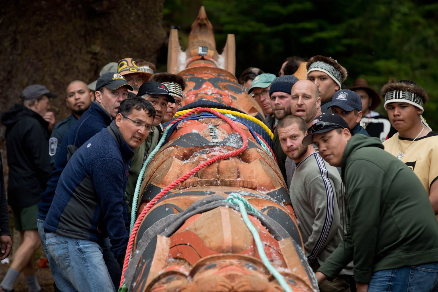 haida-gwaii-totem-pole-first-in-130-years