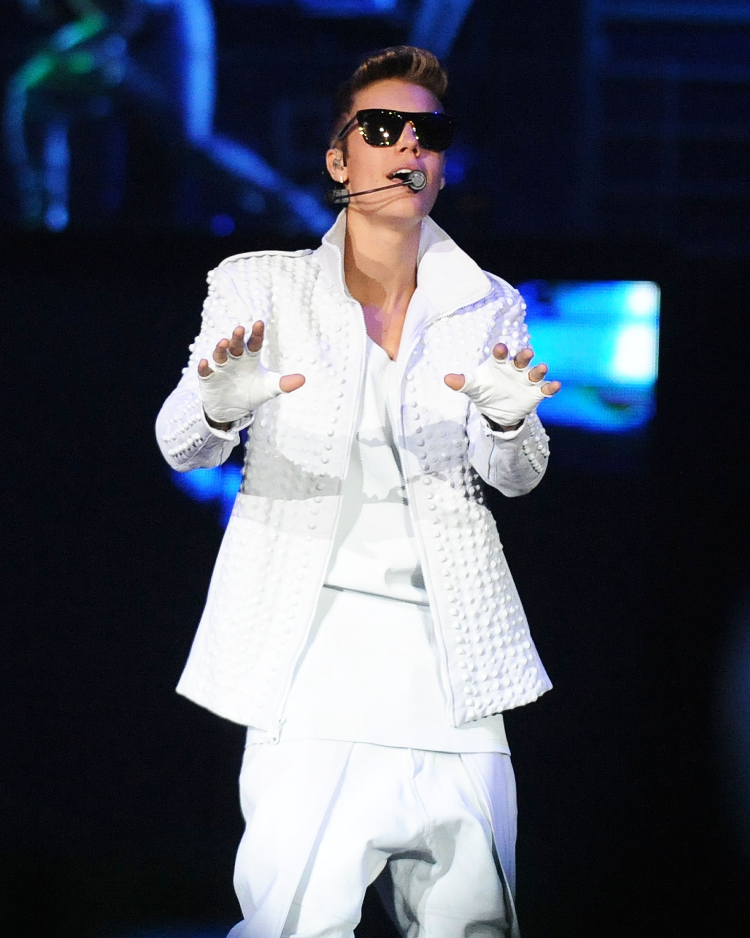 Justin Bieber's Michael Jackson 'Slave To The Rhythm' Remix Leaks Online | HuffPost