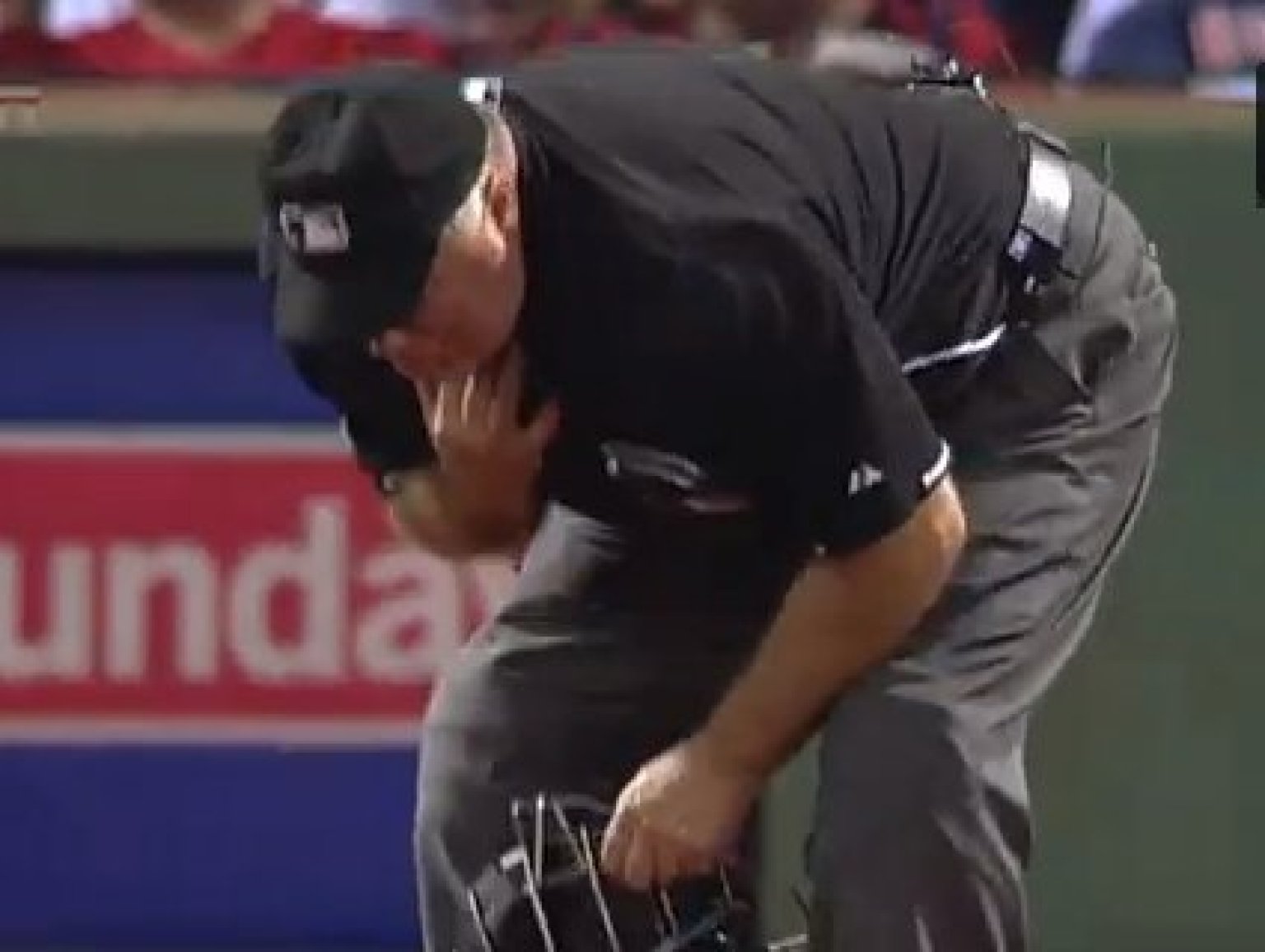 Umpire Brian O'Nora Hit By Pitch During Red SoxYankees Game (VIDEO