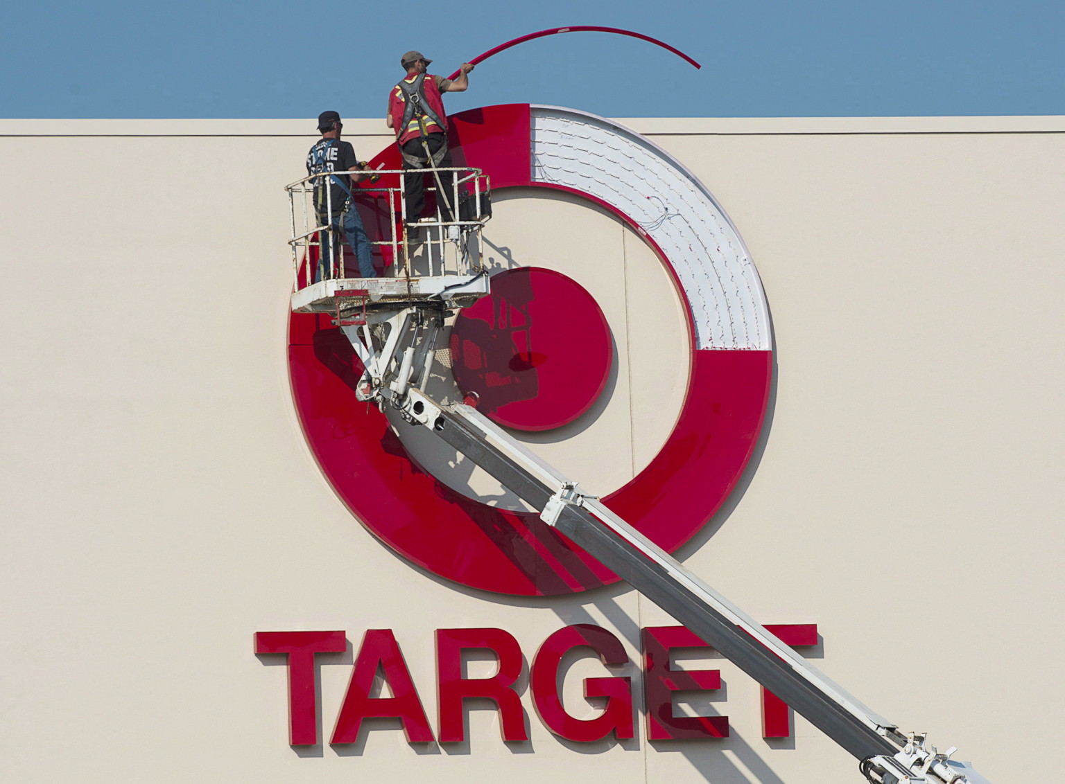 Target's Canadian Expansion Cuts Into Profits As Revenue Drops 13 Per Cent