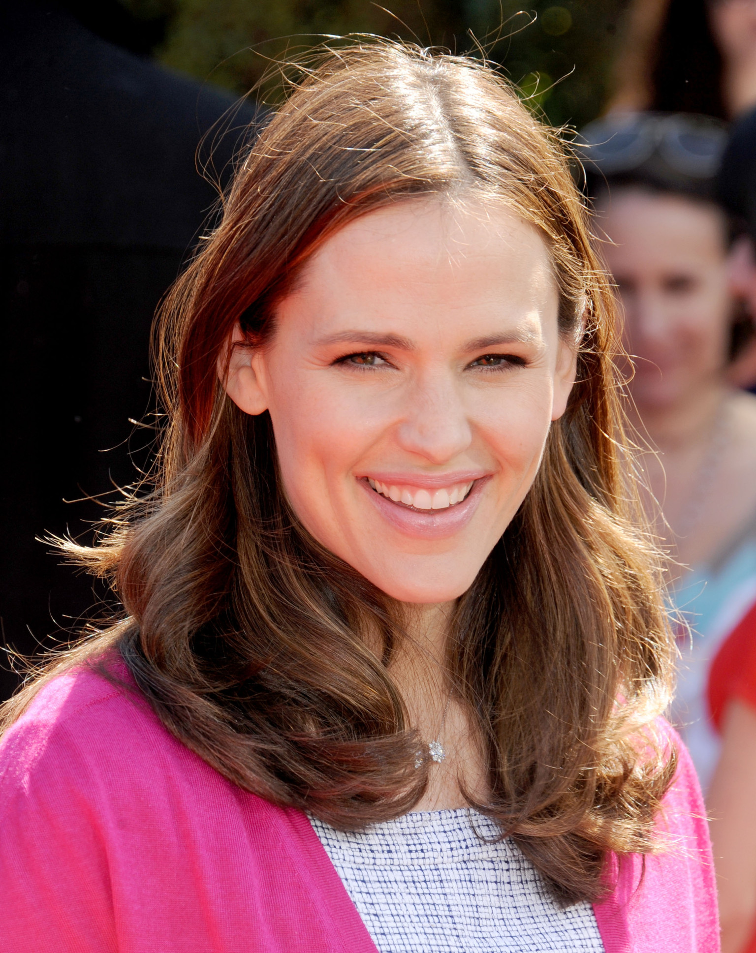Jennifer Garner's Bangs Make Their Big Debut On Film Set | HuffPost