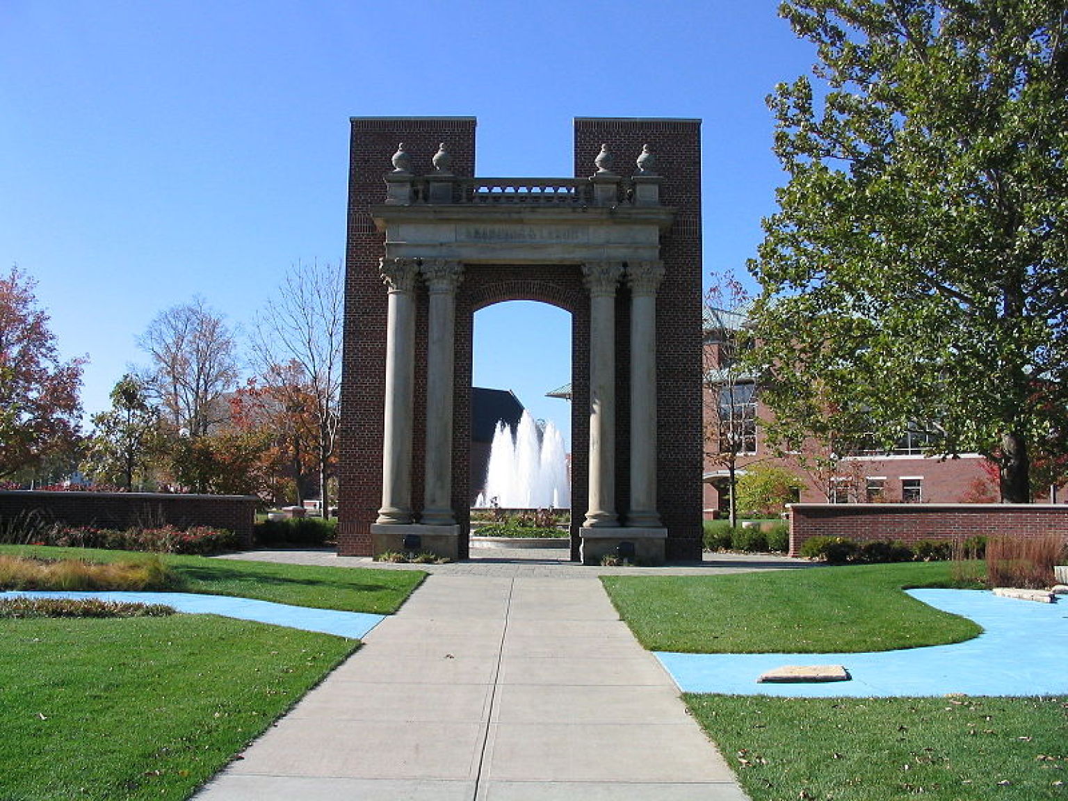 University of Illinois Students Warned About Blow-Dart Attacks | HuffPost