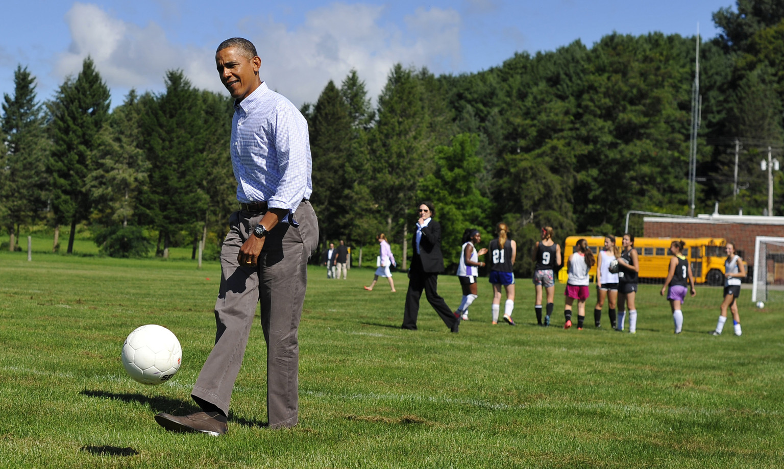 What Happened When Obama Crashed A High School Soccer Practice | HuffPost