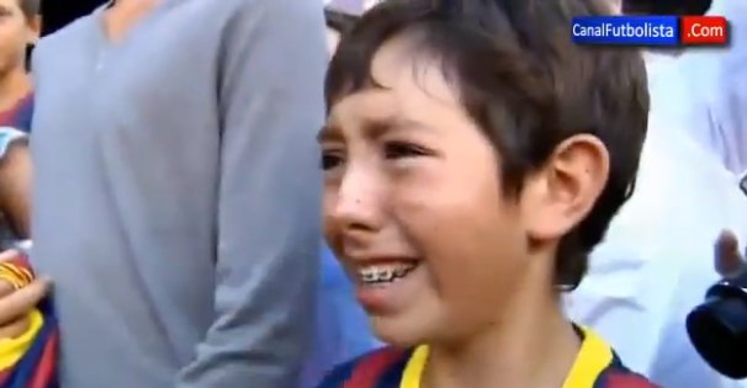 Gerard Pique Makes Young Soccer Fan Cry Tears Of Joy With Simple