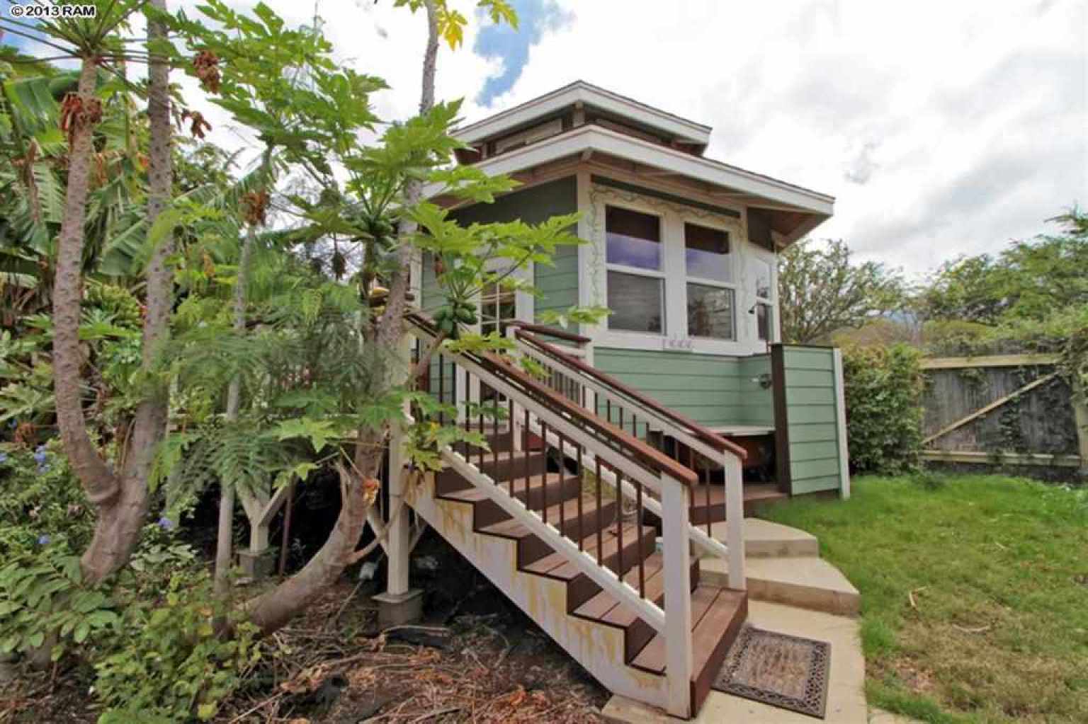 Kupu Hou Organic Farm in Hawaii Comes With A Home, Yurt And