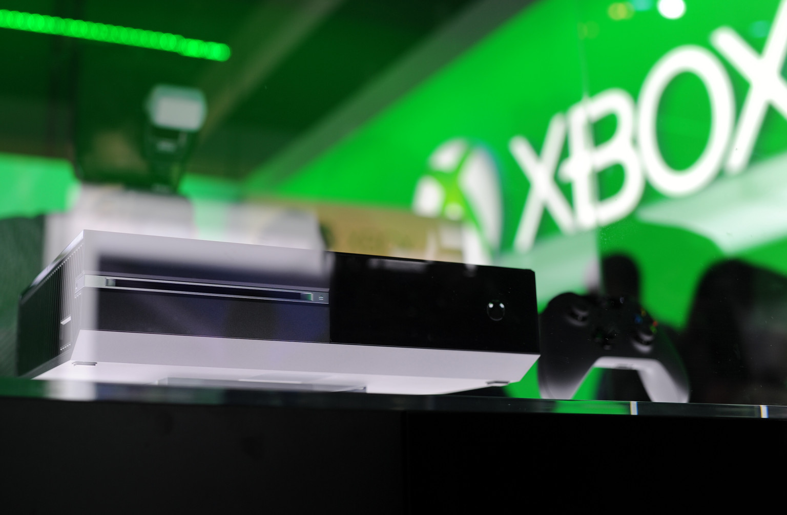 Microsoft Secretly Paid YouTubers To Praise Xbox One Report HuffPost
