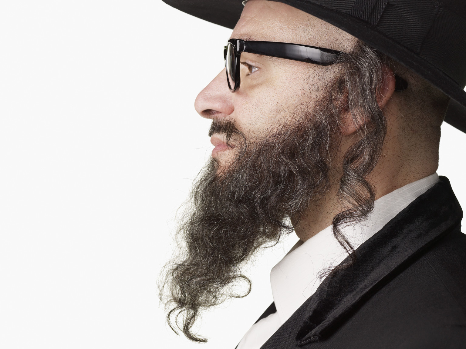 Beard-Friendly 'Bardas' Gas Masks Demanded By Israeli Orthodox Jews