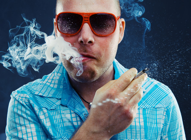 A jeté fume les changements