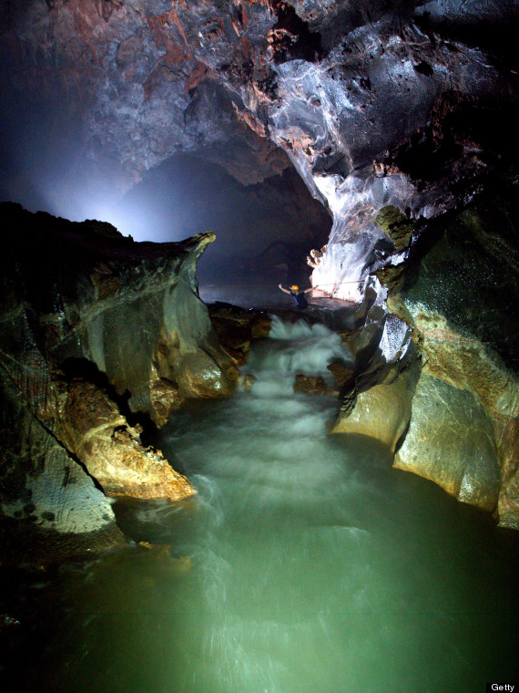 "Son Doong, La plus grande grotte du monde, bientôt en visite public" http://el-bazard.blogspot.com