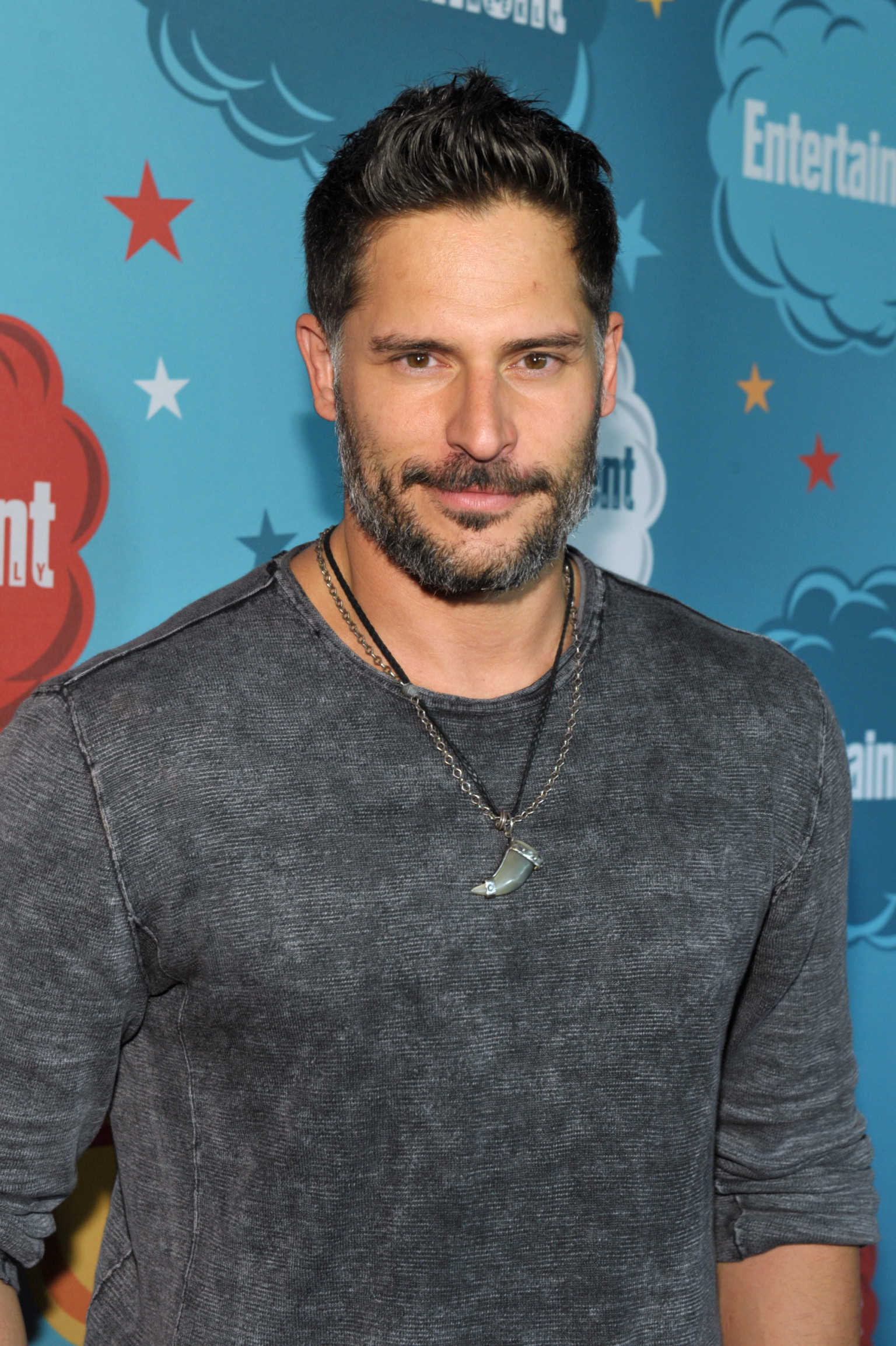 Joe Manganiello Shaves Off His Signature Beard, Still Takes Our Breath Away | HuffPost