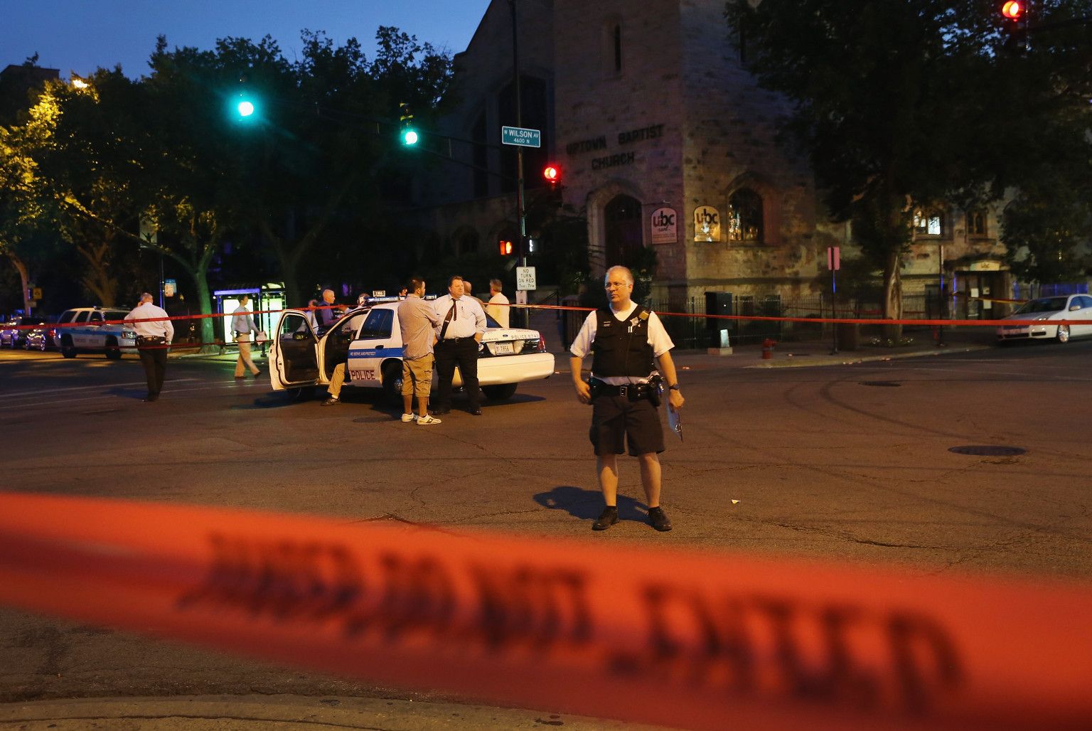 Chicago Shootings 2 Killed, More Than A Dozen Others Wounded In