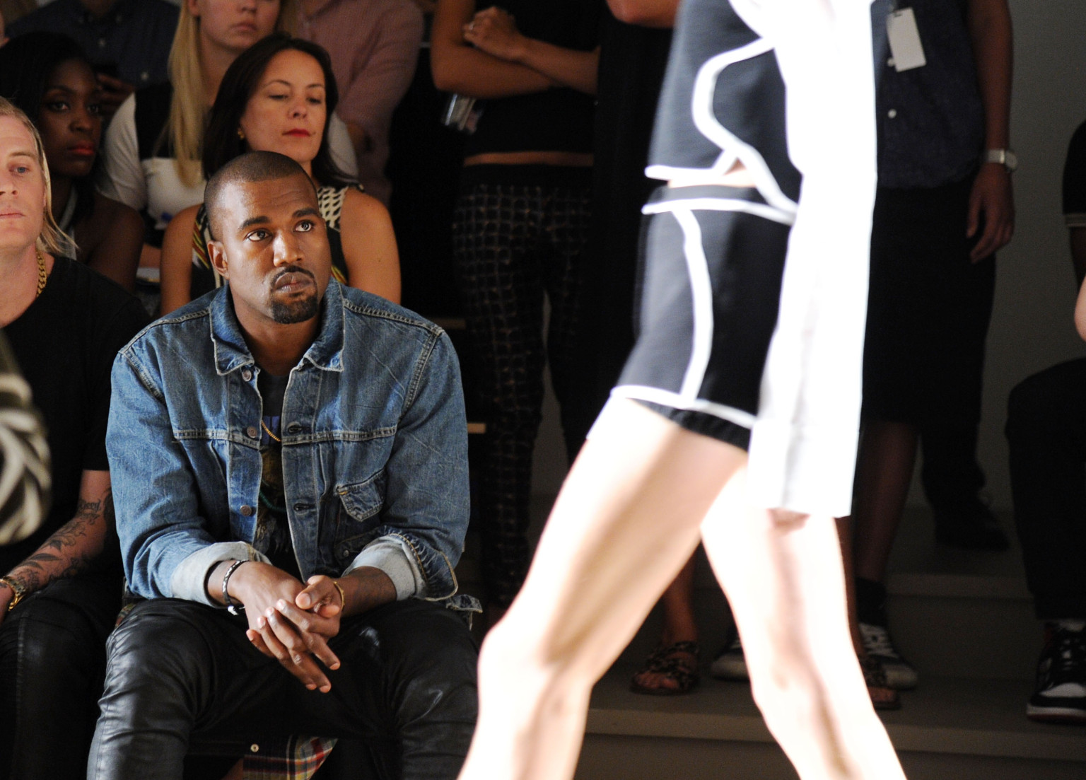 Front Row Fashion Week 2013 Kanye West Makes Two Solo Outings Photos Huffpost 1401