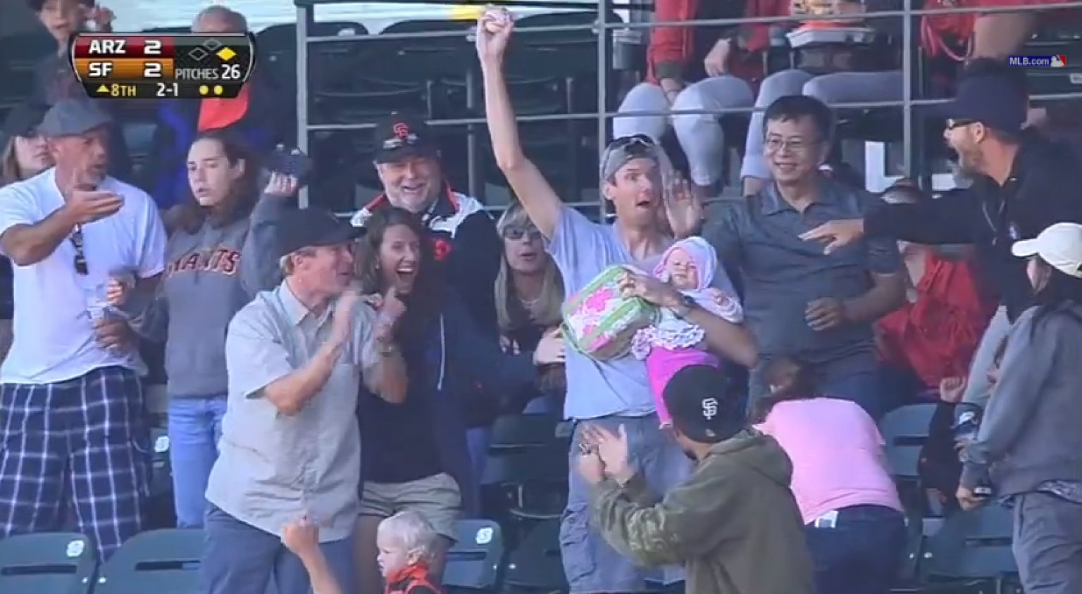 Dad Catches Foul Ball While Holding Baby Daughter At San Francisco Giants Game (VIDEO) HuffPost