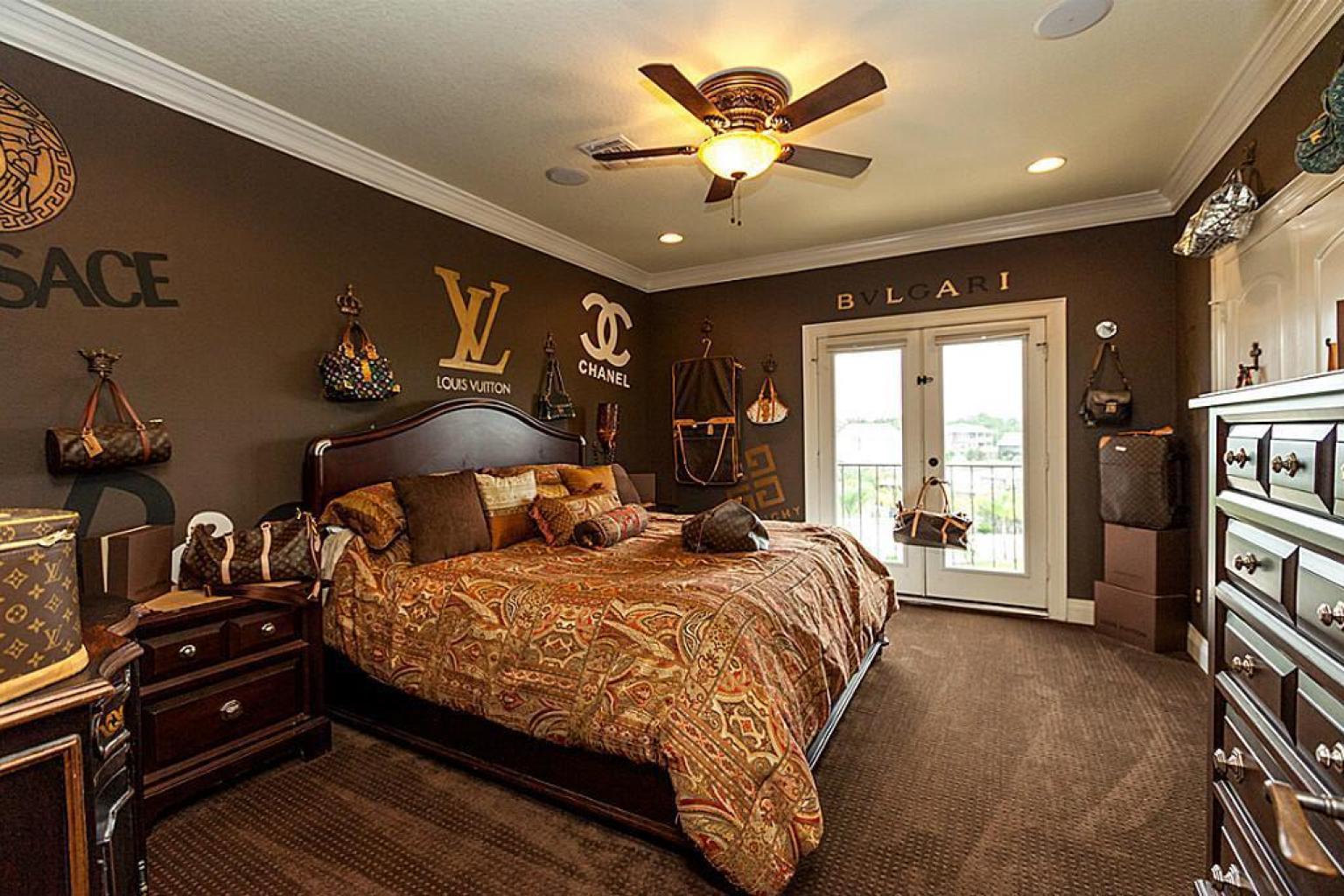 Louis Vuitton Bedroom In Texas Home For Sale Takes Fashion Obsession To A Whole New Level ...