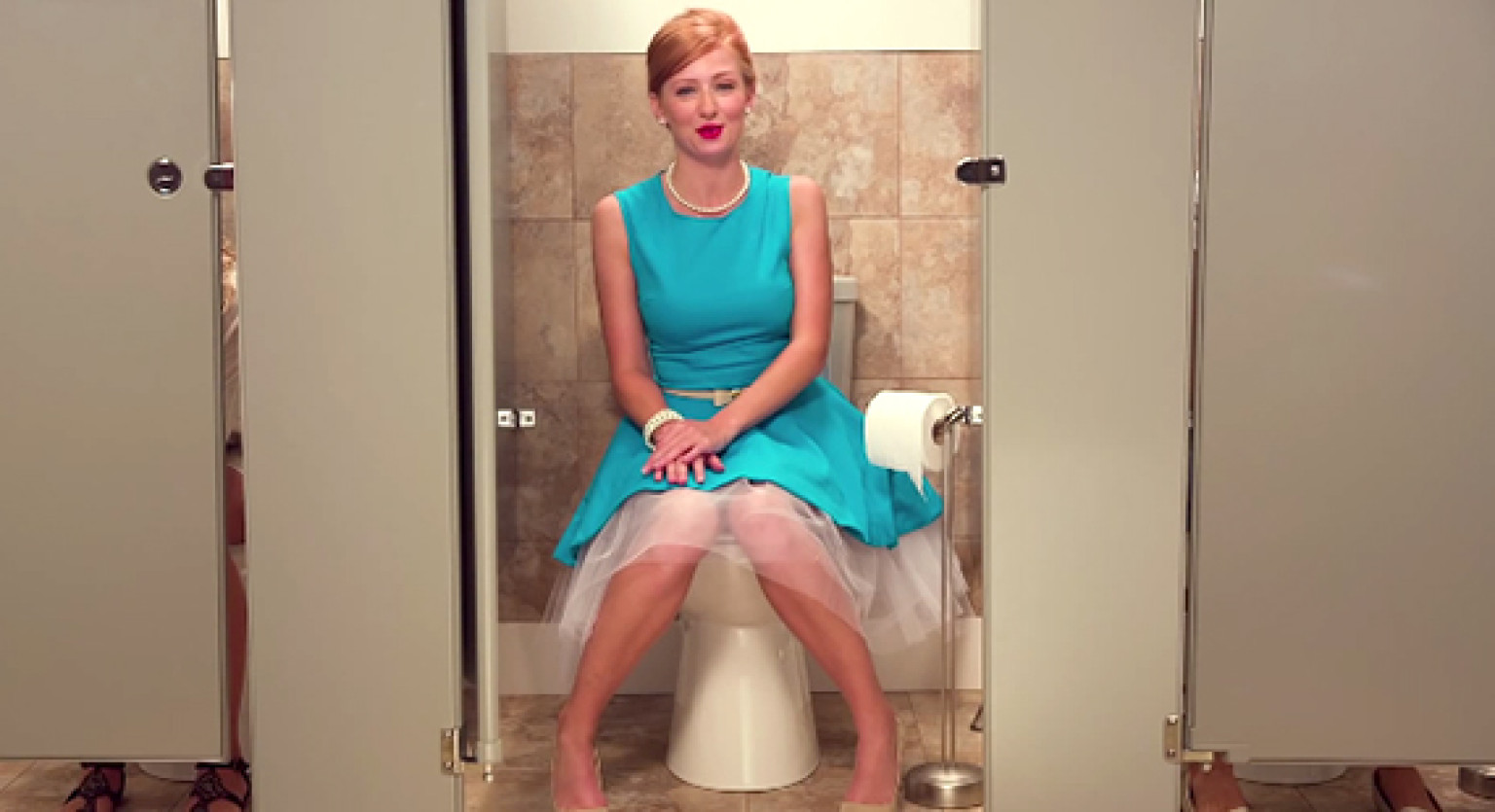 Women who enjoy peeing