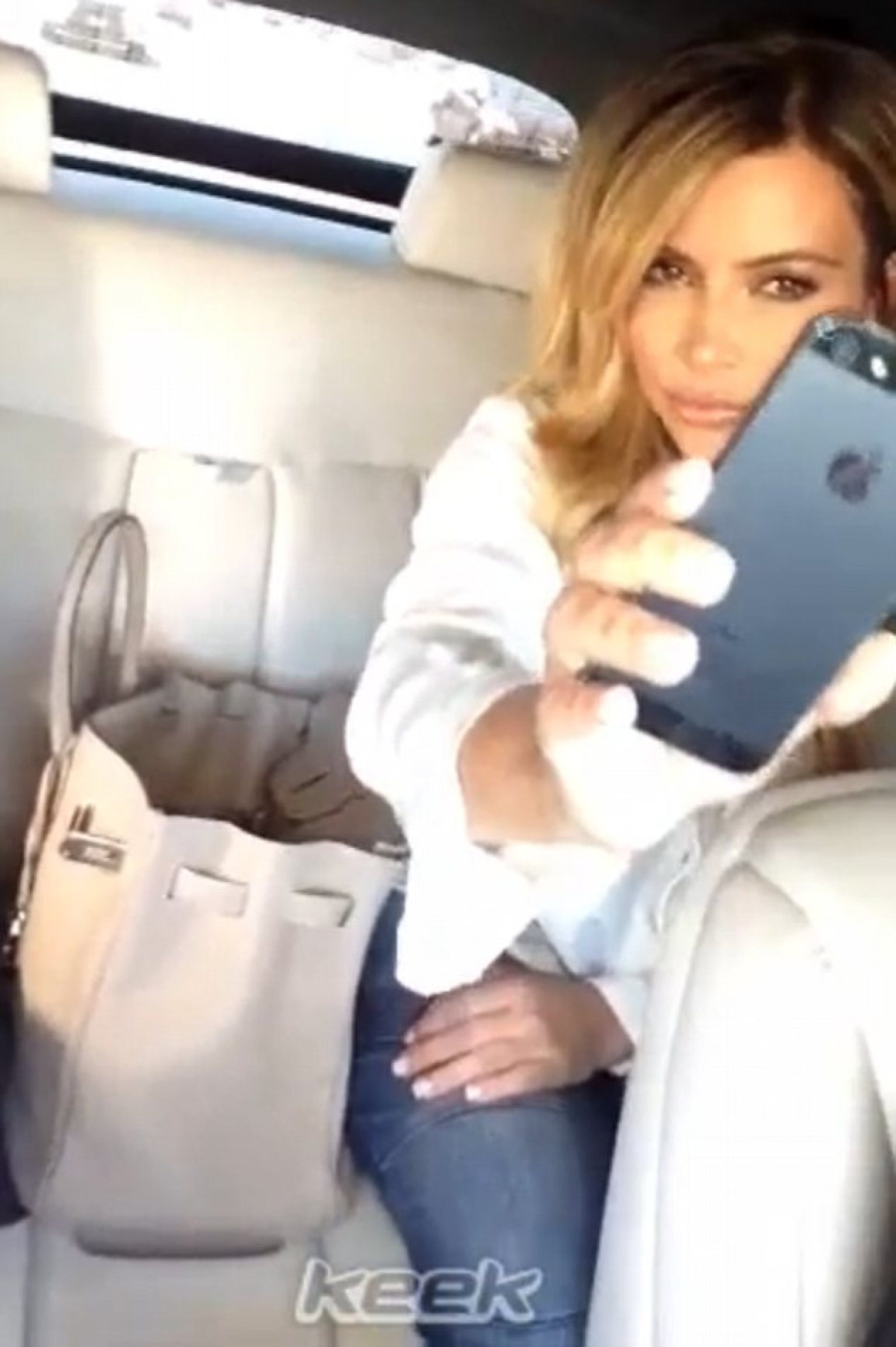 Kim Kardashian’S Facebook:  What You Missed - ryi5woq