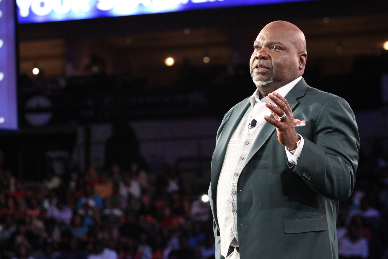 Bishop T.D. Jakes: Let Go Of Your Past (VIDEO)