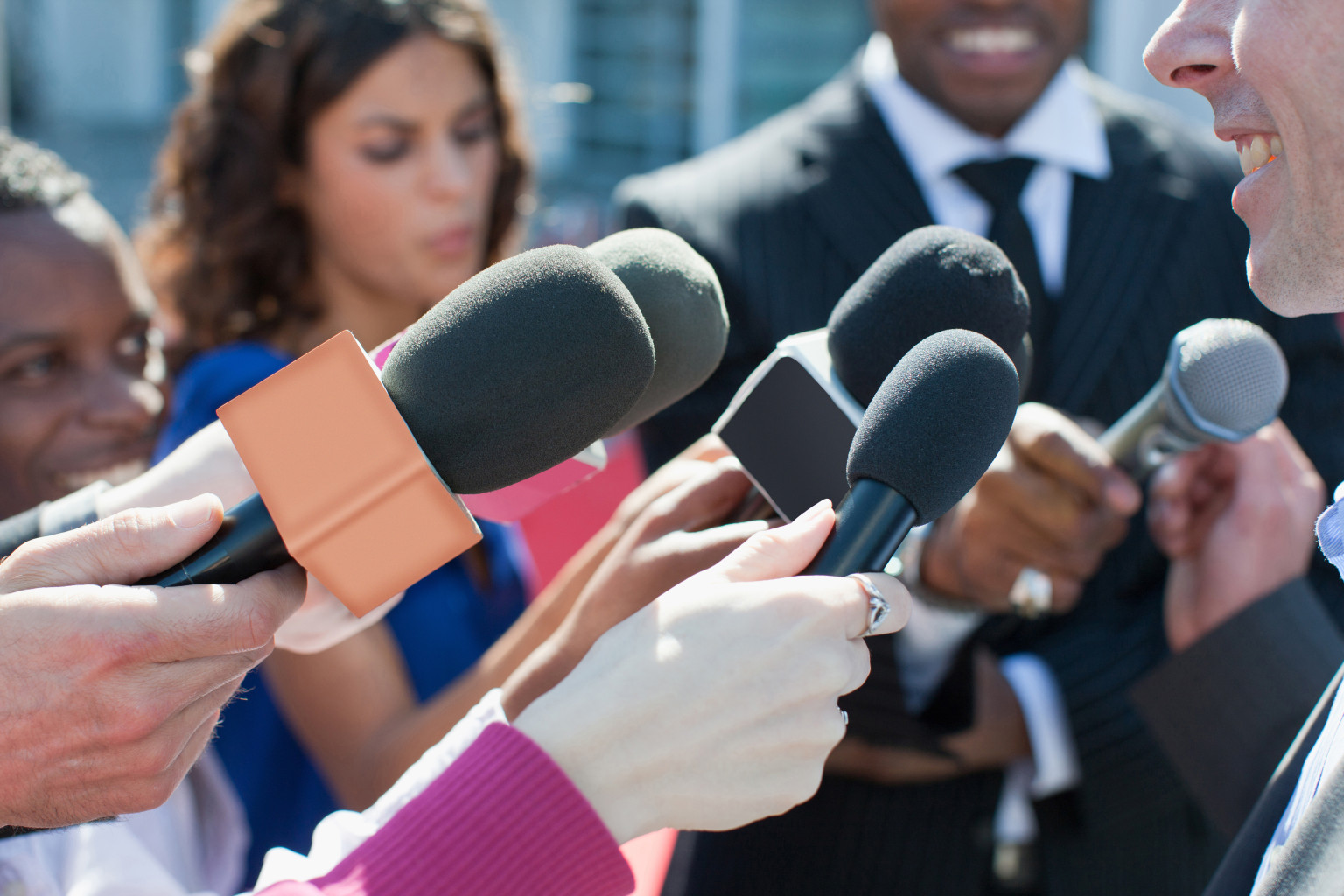 How Brands Benefit From A Think Like A Journalist Mindset HuffPost