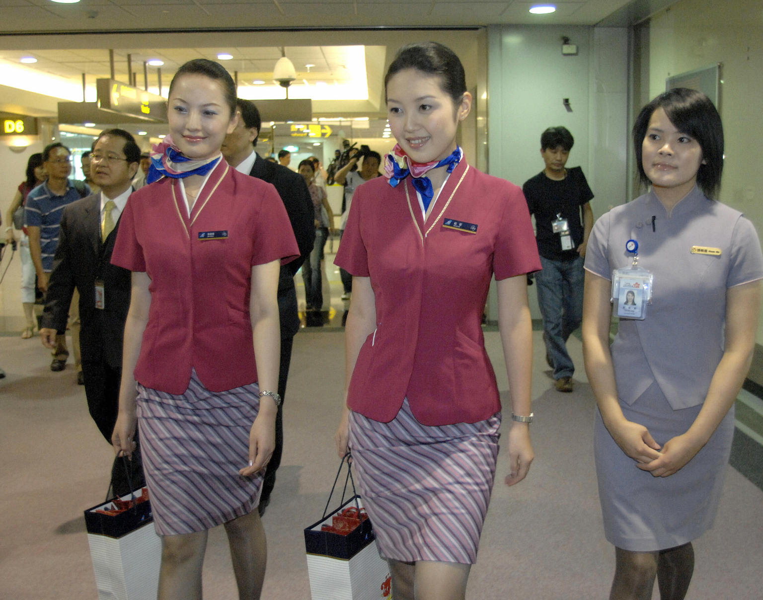 Teenage Flight Attendant Wannabe Caught Impersonating China Southern