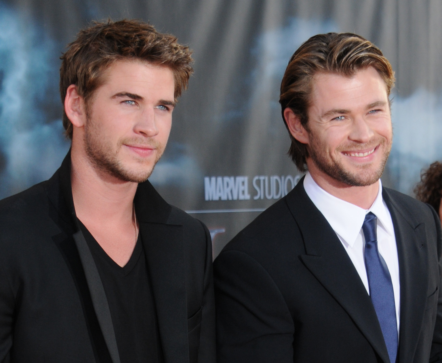 Liam Hemsworth Net worth, House, Car, Salary, Girlfriend & Family