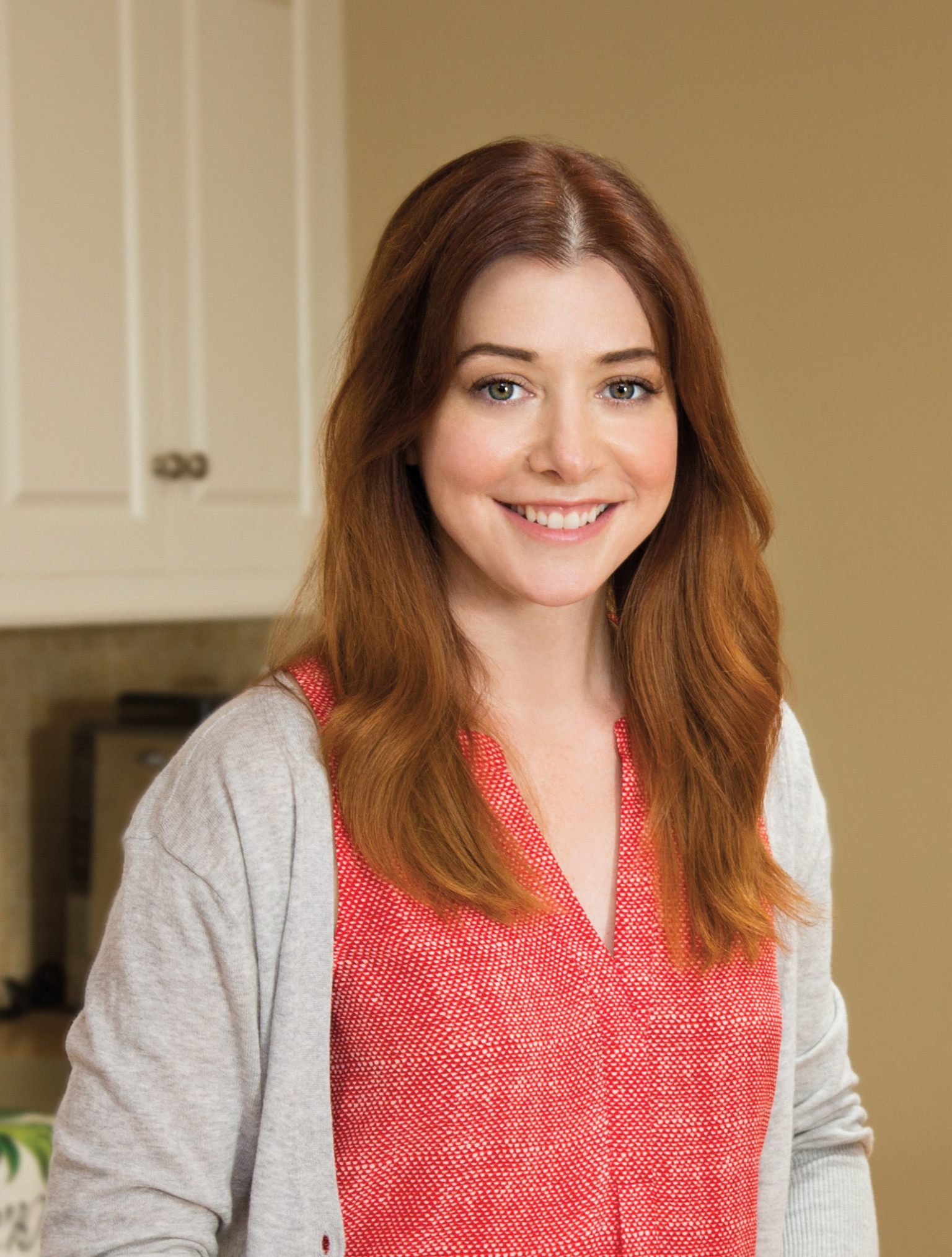 Alyson Hannigan Discusses New Motherly Role And Himym Spinoff For 9899